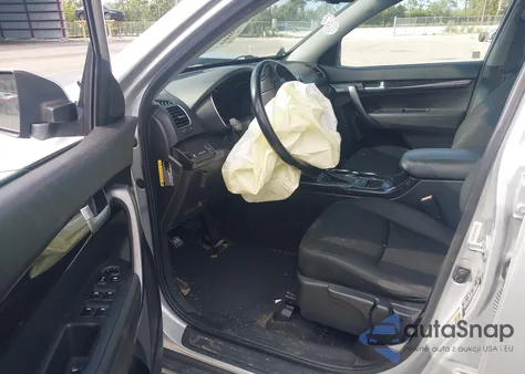 2015 Kia Sorento Lx из США, поврежденный, VIN 5XYKT4A69FG566056